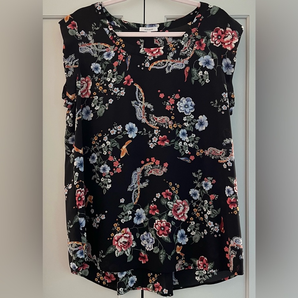 Pleione Colorful Floral Paisley pattern on Black Sleeveless Top, size XL